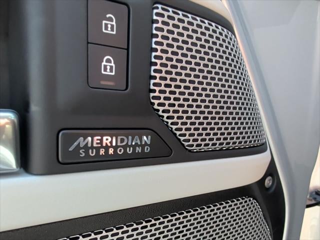 2023 Land Rover Defender 130 SE