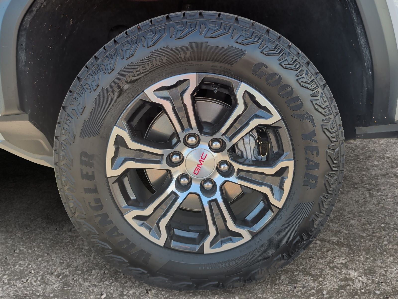2025 GMC Canyon AT4
