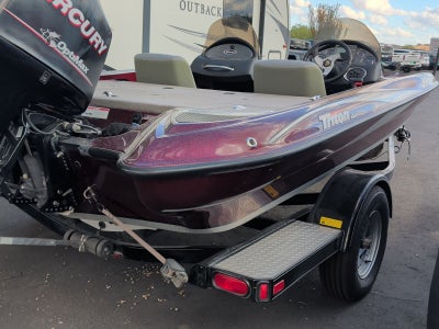 2009 Triton Explorer Bass Boat