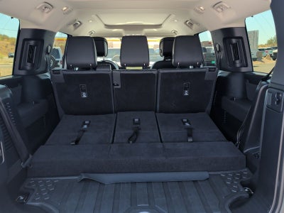 2023 Land Rover Defender 130 SE