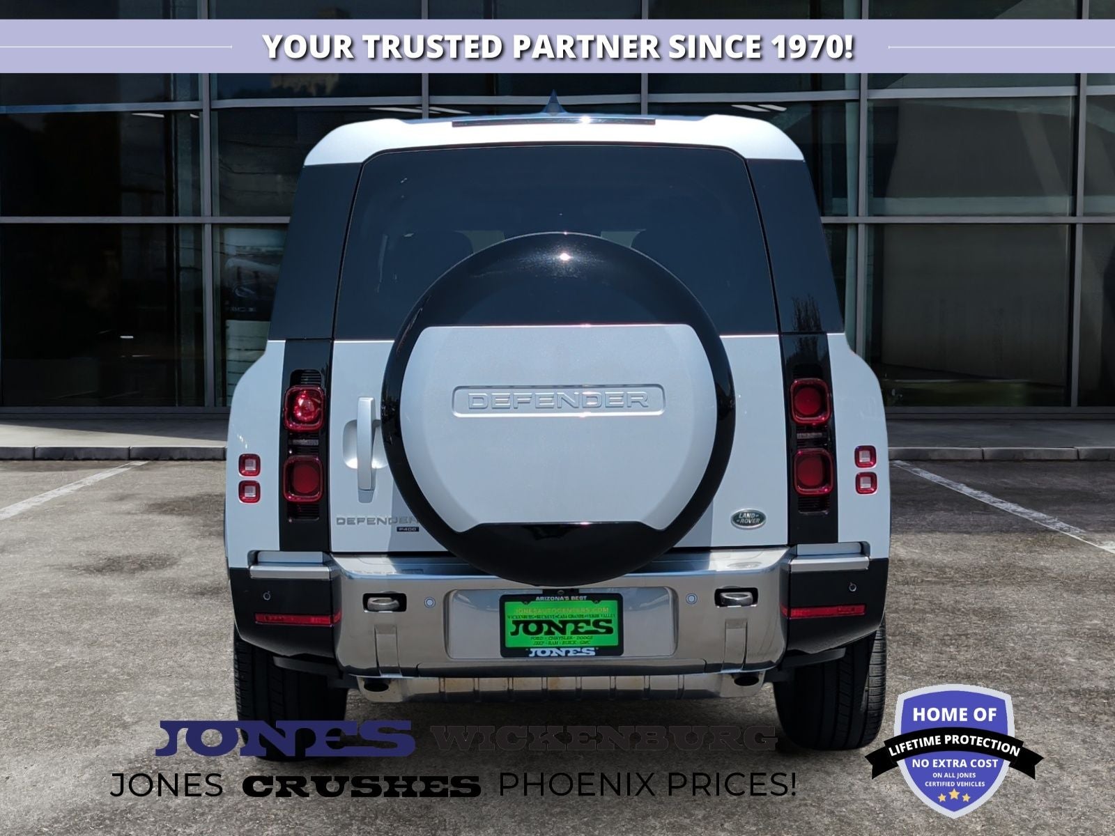 2023 Land Rover Defender 130 SE