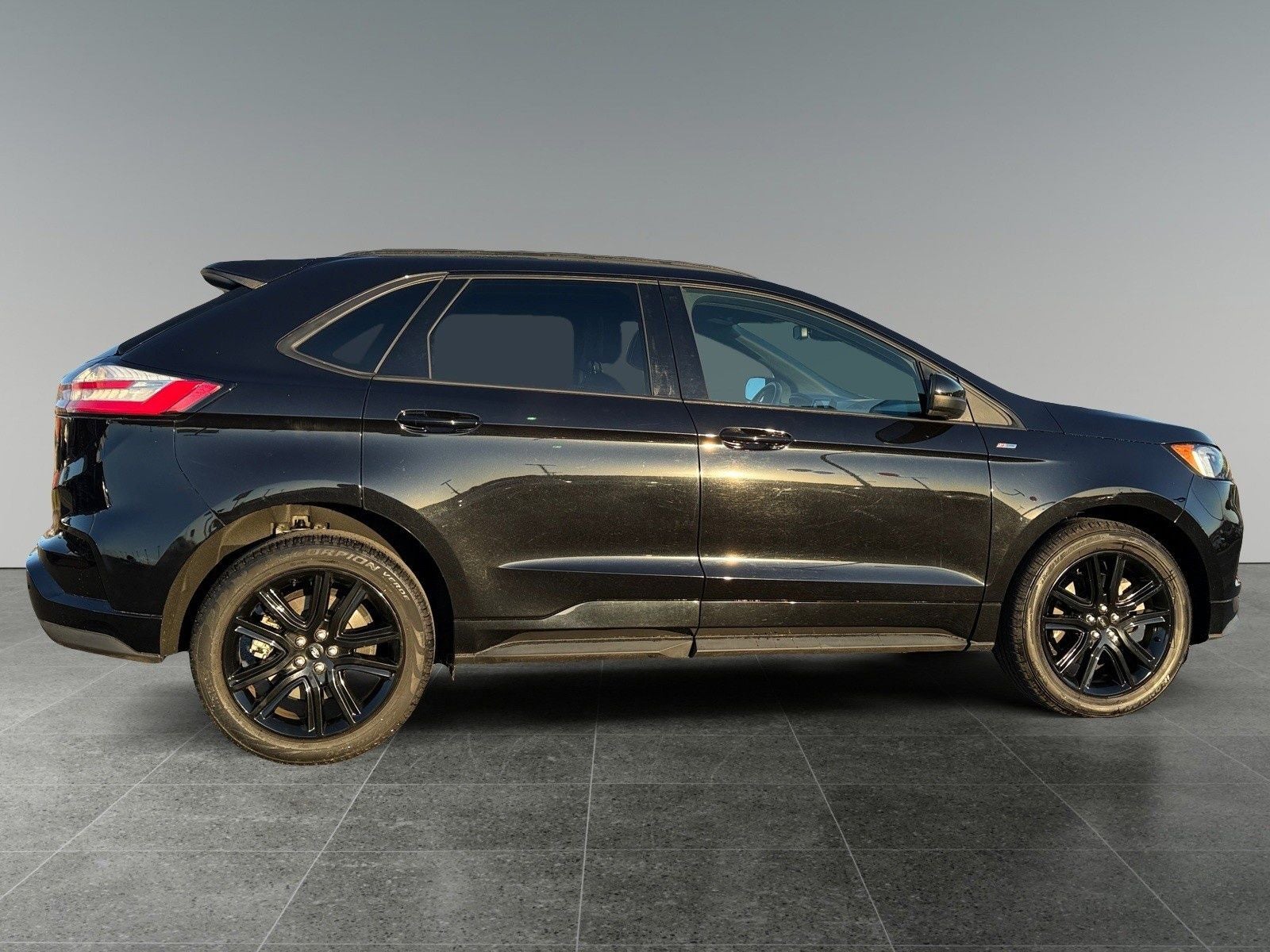 2023 Ford Edge ST Line