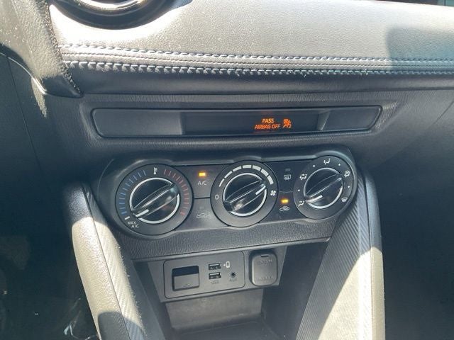 2020 Toyota Yaris LE