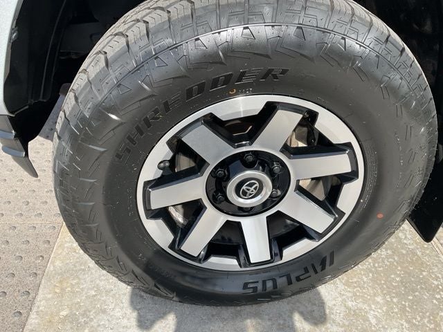 2022 Toyota Tacoma SR V6