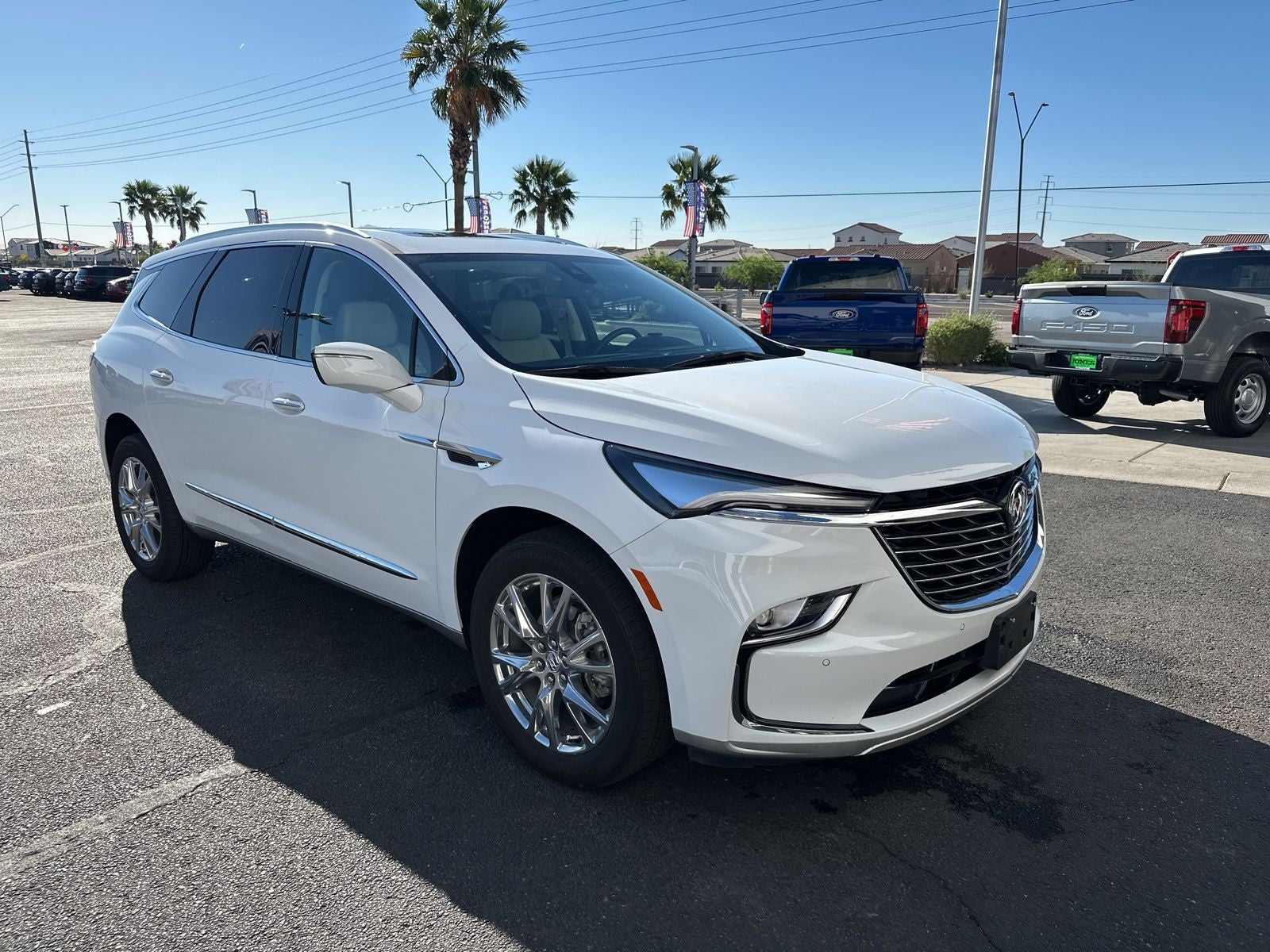 2023 Buick Enclave Essence