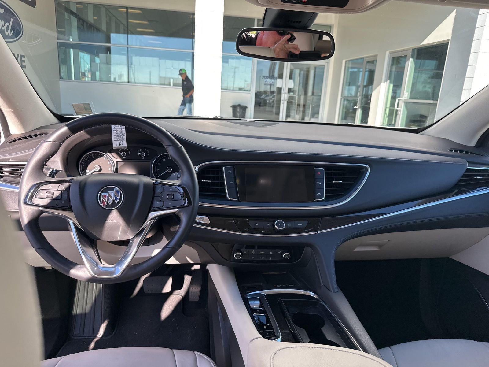 2023 Buick Enclave Essence