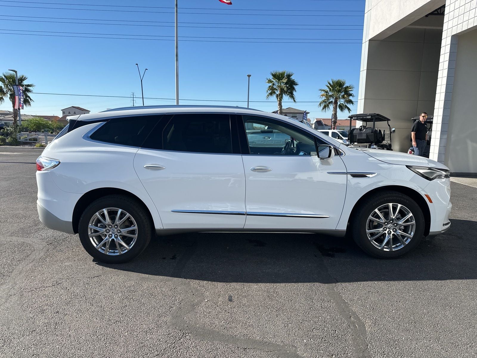 2023 Buick Enclave Essence