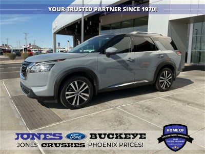 2023 Nissan Pathfinder Platinum