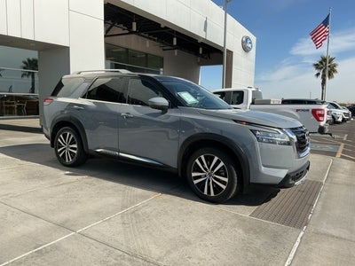 2023 Nissan Pathfinder Platinum