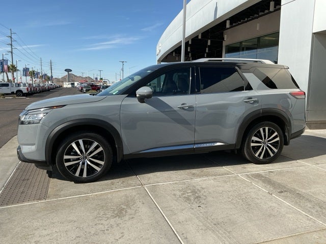 2023 Nissan Pathfinder Platinum