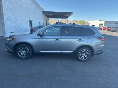 2016 Mitsubishi Outlander Base