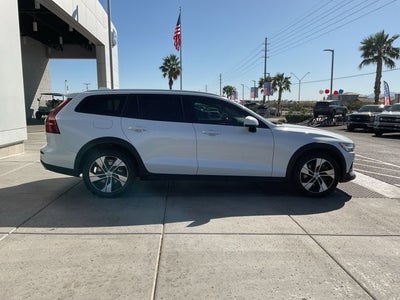2021 Volvo V60 Cross Country T5