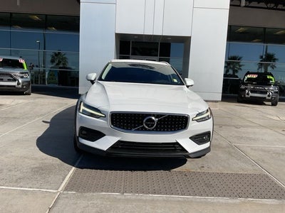 2021 Volvo V60 Cross Country T5