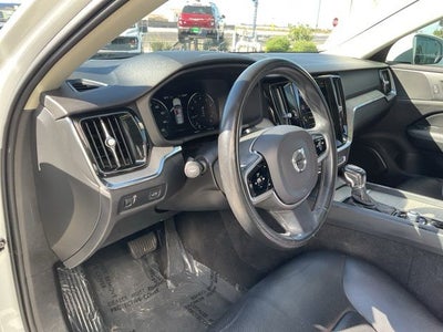 2021 Volvo V60 Cross Country T5
