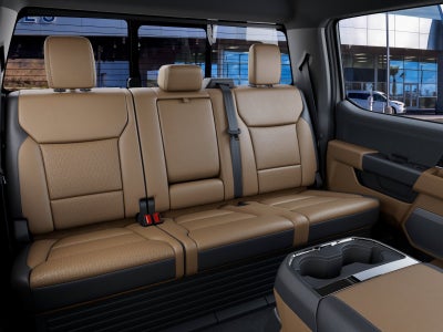 2027 Ford F-350SD F-350® Lariat®