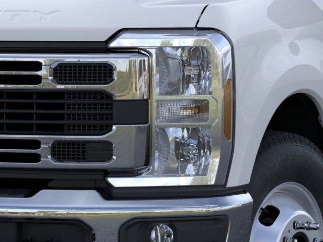 2025 Ford Super Duty F-350 DRW XL