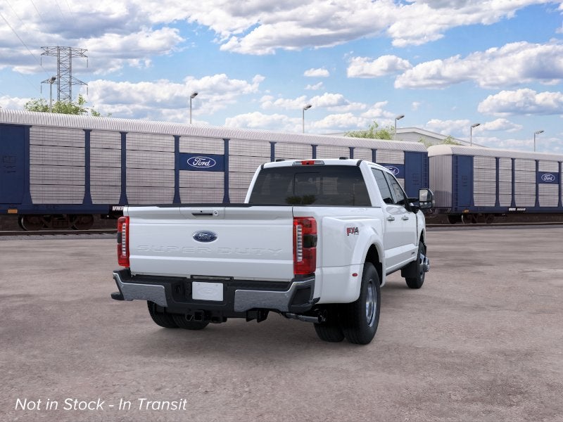 2026 Ford Super Duty F-350 DRW LARIAT